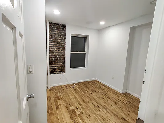 Rented by Compass | media 3