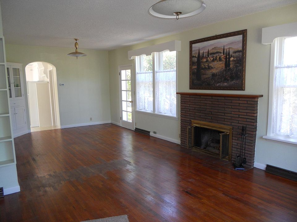2nd image of 1437 Cooper St #1