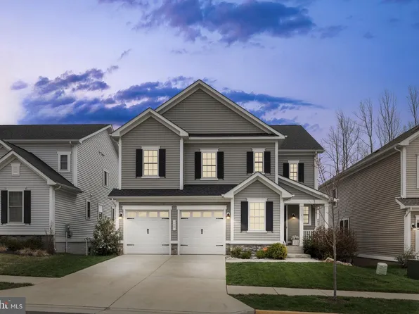 109 Hibiscus Dr, Stafford, VA 22554