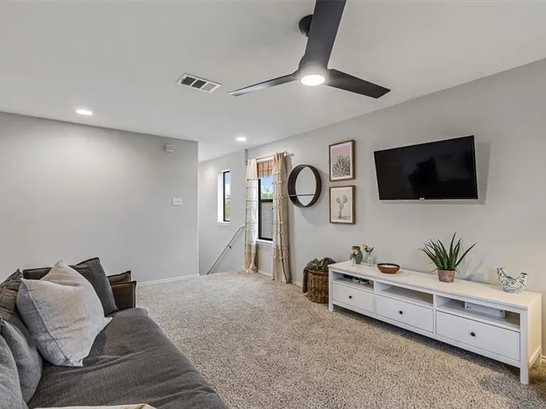 1119 Lonesome Oak Dr — Photo 14