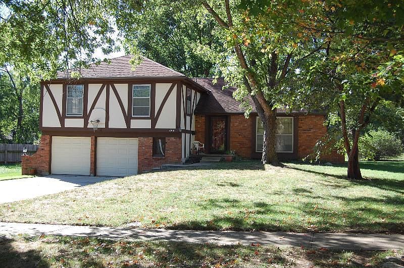 1st image of 10916 Virginia Ave