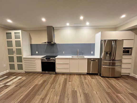 4th image of 876 Sackettsford Rd