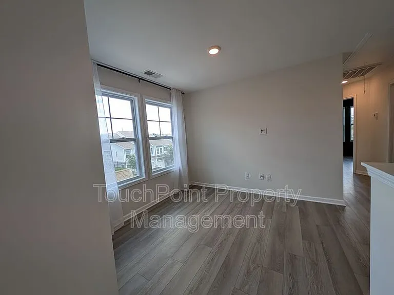 634 Cypress Glen Ln — Photo 15