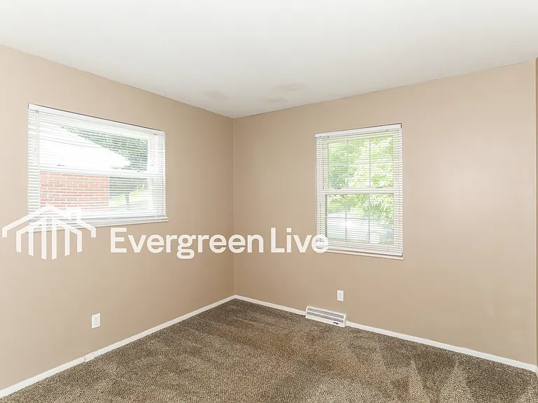 7043 Gracely Dr — Photo 10