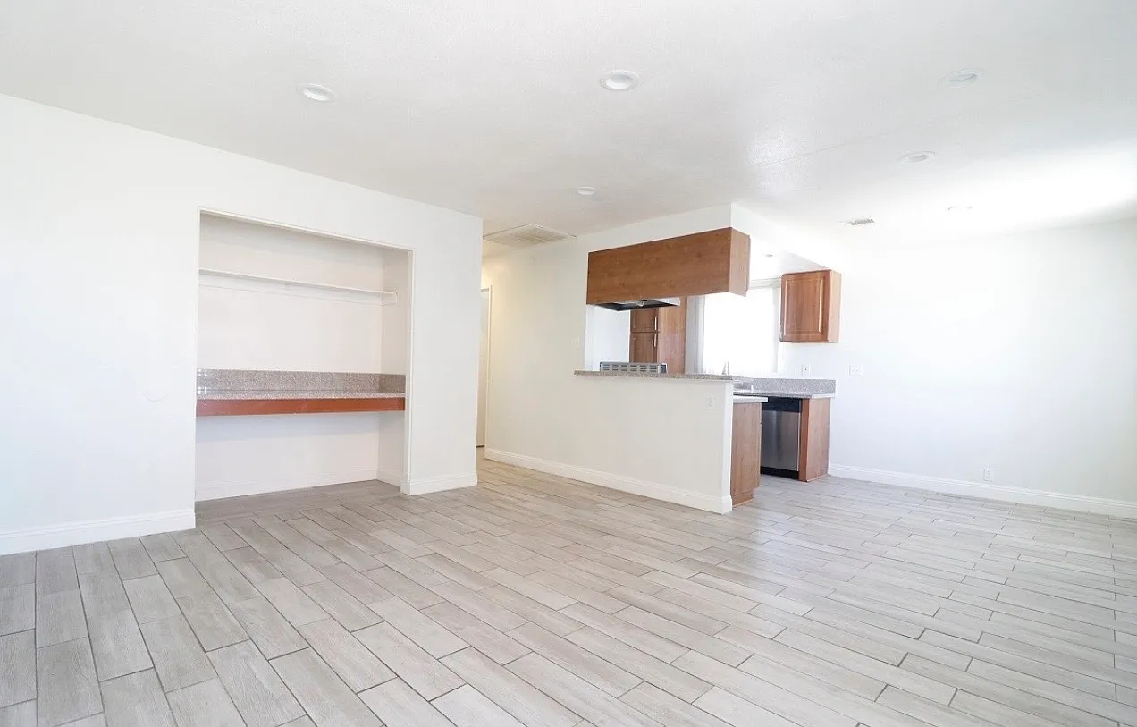 2 bed, $1,595 — Photo 2