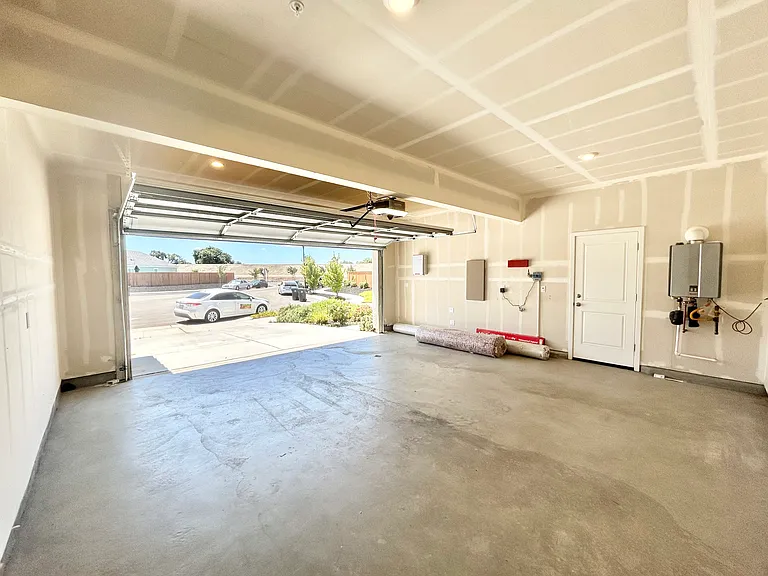 15581 Kellogg Creek Ct — Photo 25