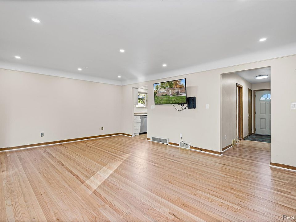 14371 Sunbury St, photo 9