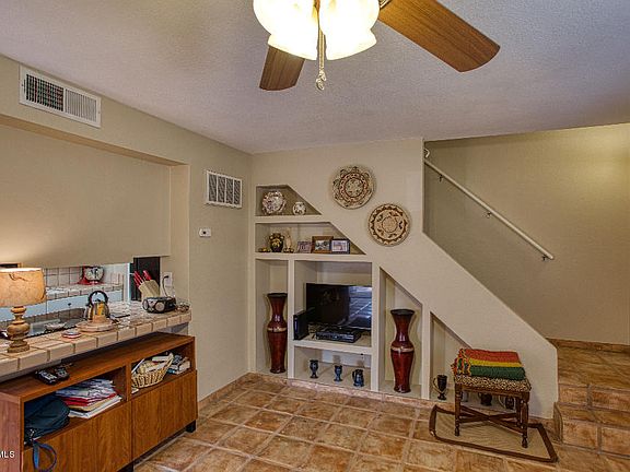 4th image of 854 E Cochise Dr #A