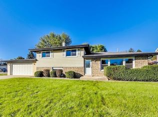 1190 Lexington Dr, Bartlett, IL 60103