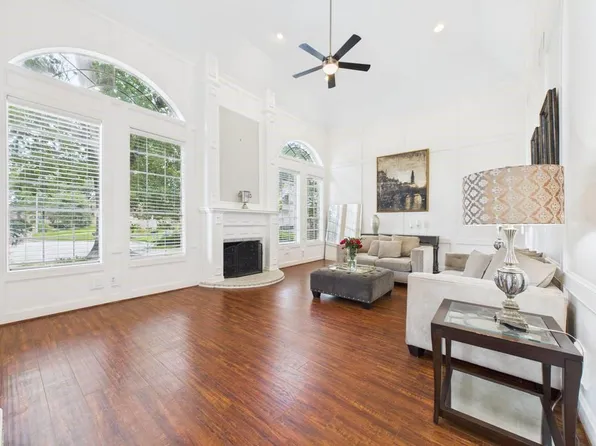 3434 Amber Forest Dr, Houston, TX 77068