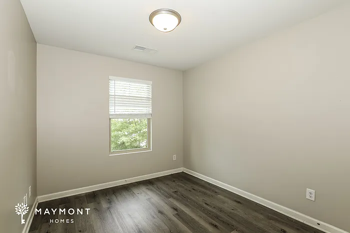 1585 Iris Walk — Photo 13