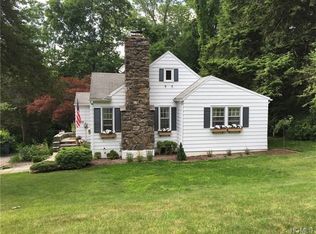 12 Lakeside Rd, Mount Kisco, NY 10549