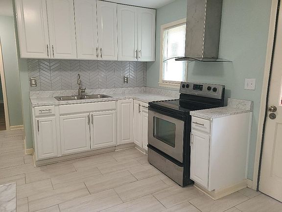 2nd image of 3621 Tutwiler Ave