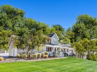 132 Farm Rd E, Wading River, NY 11792