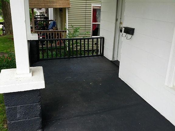 2nd image of 43 La Belle St SW