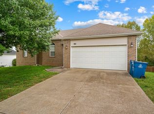 715 E Gallup Hill Rd, Nixa, MO 65714