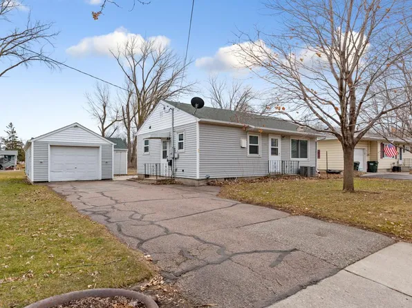 315 Paquin St W, Waterville, MN 56096