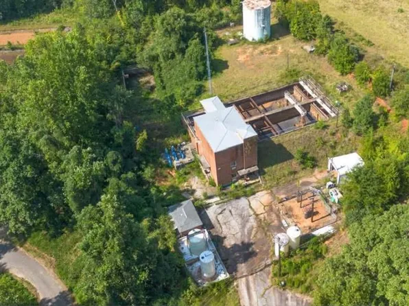207 Water Works Rd, Walhalla, SC 29691