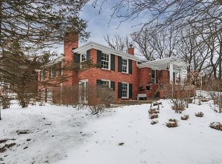 210 Donlea Rd, Barrington, IL 60010