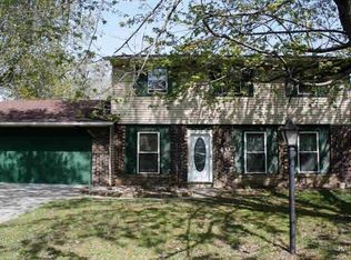 40 Oak Ct, Hartford City, IN 47348