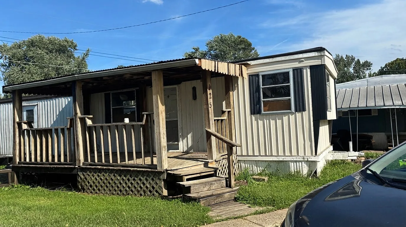 2 bed, 650 sqft, $100 — Photo 1