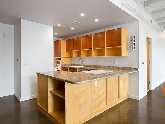 4th image of 21 W 10th St APT 6B