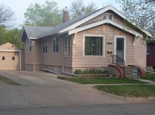 919 Frank Ave SE, Huron, SD 57350