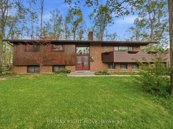220 Belmoral Dr, Orillia, ON L3V 5R1