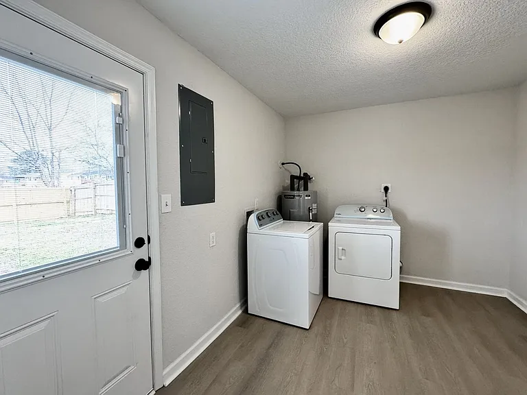 4512 Whitechapel Ct — Photo 22