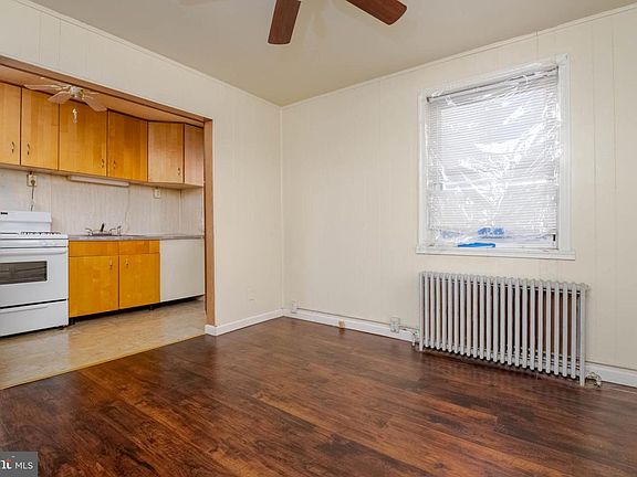 4th image of 3500 4th St