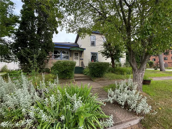 1120 10th Street E, Menomonie, WI 54751