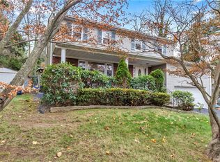 7 Sprain Rd, Hartsdale, NY 10530