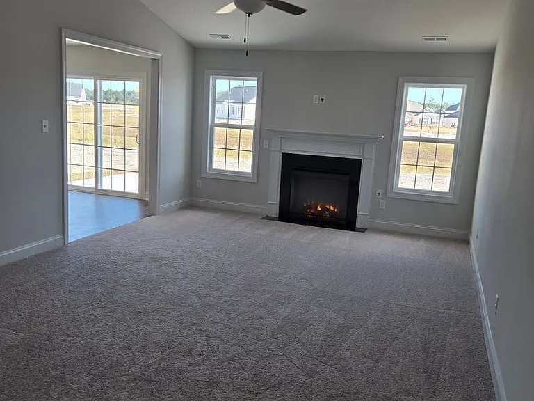 918 Uplands Ln — Photo 6