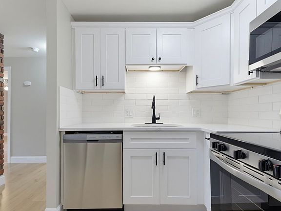 5th image of 139 Pleasant St APT C12