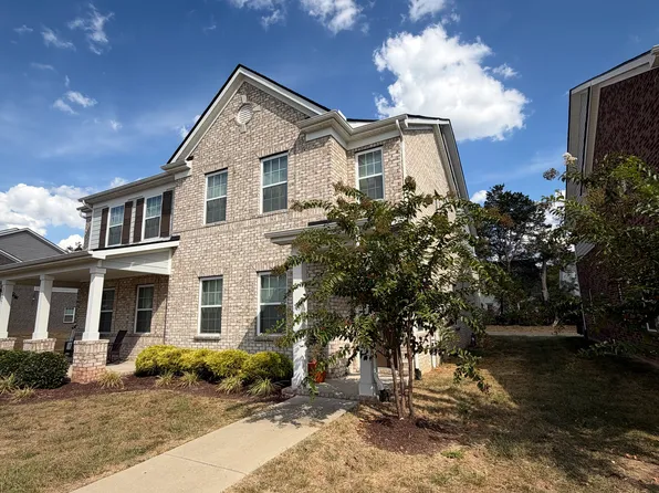 2249 Hospitality Ln, Murfreesboro, TN 37128