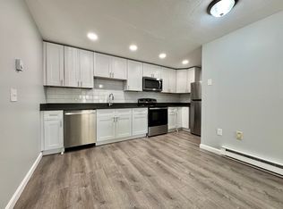 433 Sunderland Rd #B, Worcester, MA 01604