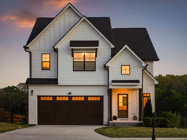 7424 Crowes Nest Dr, Harrison, TN 37341