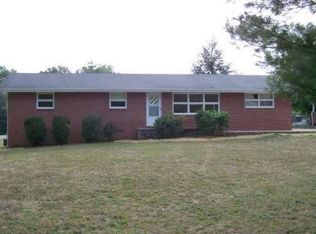 323 Dillow Dr, Kingsport, TN 37663