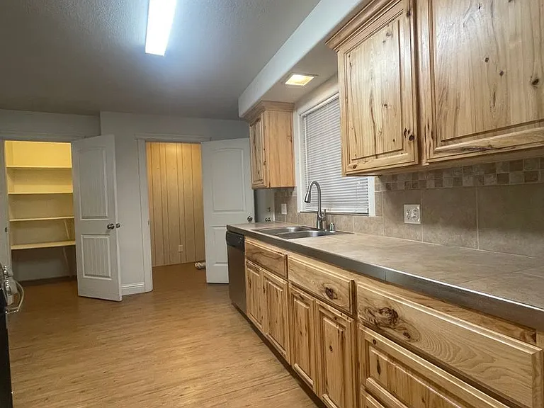 7083 Shasta Forest Dr — Photo 11