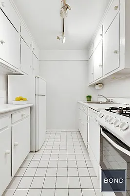 Sold by Bond New York | media 13