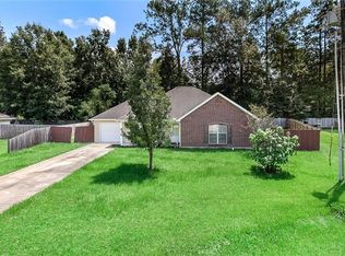 48296 Chinook Dr, Tickfaw, LA 70466