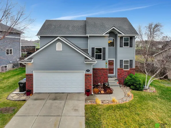 7264 Helen Witt Dr, Lincoln, NE 68512