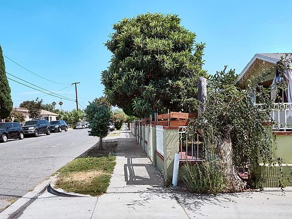 5th image of 6362 Arbutus Ave