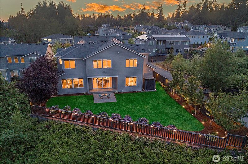 3rd image of 24213 1st Avenue SE