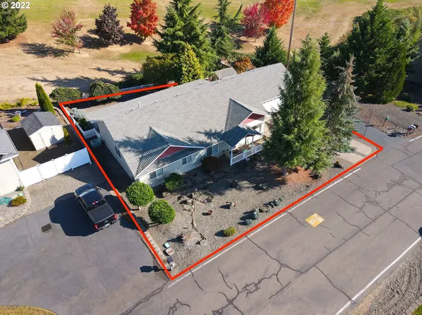 2242 Eagle Loop, Sutherlin, OR 97479