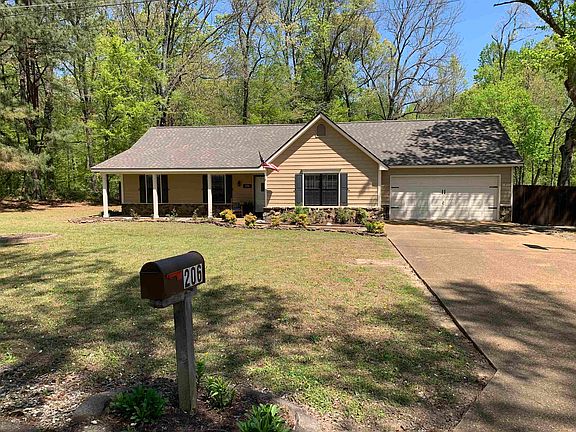 3rd image of 206 Walker Field Ln