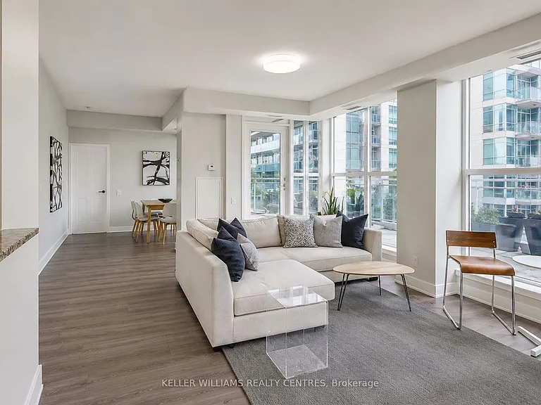 2067 Lake Shore Blvd W #205 — Photo 5