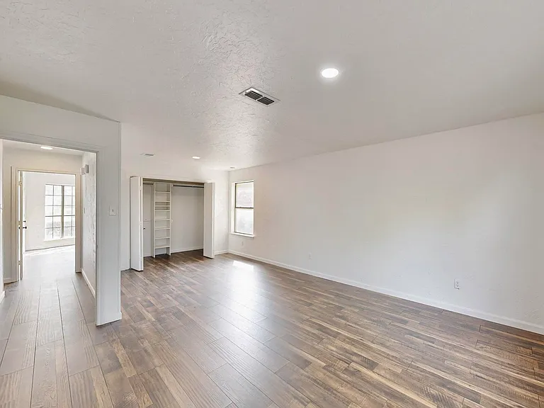 3965 Singleleaf Ln — Photo 6