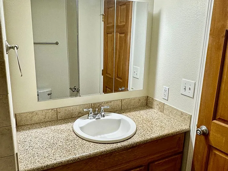305 6th Townhomes Ave — Photo 17