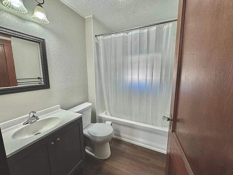 1011 Jones St — Photo 14